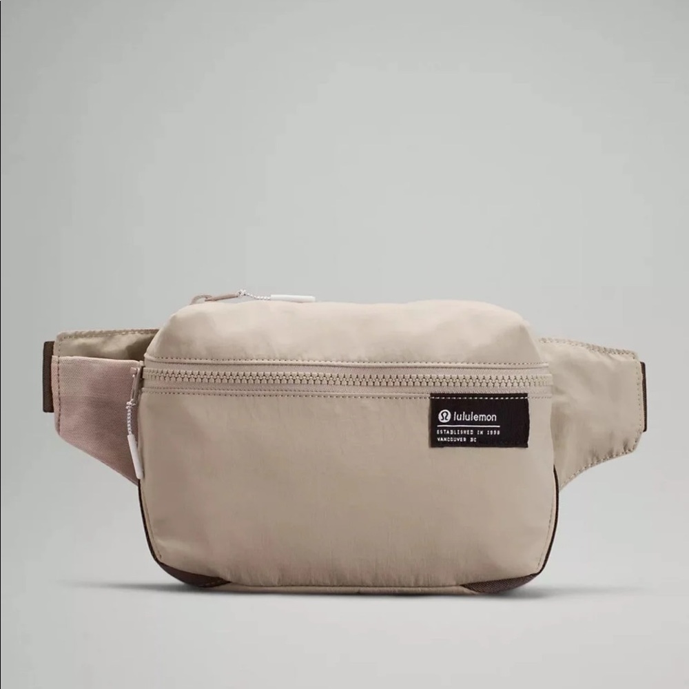 ❗️ISO❗️ Lululemon Clean Lines Belt Bag in Raw Linen
